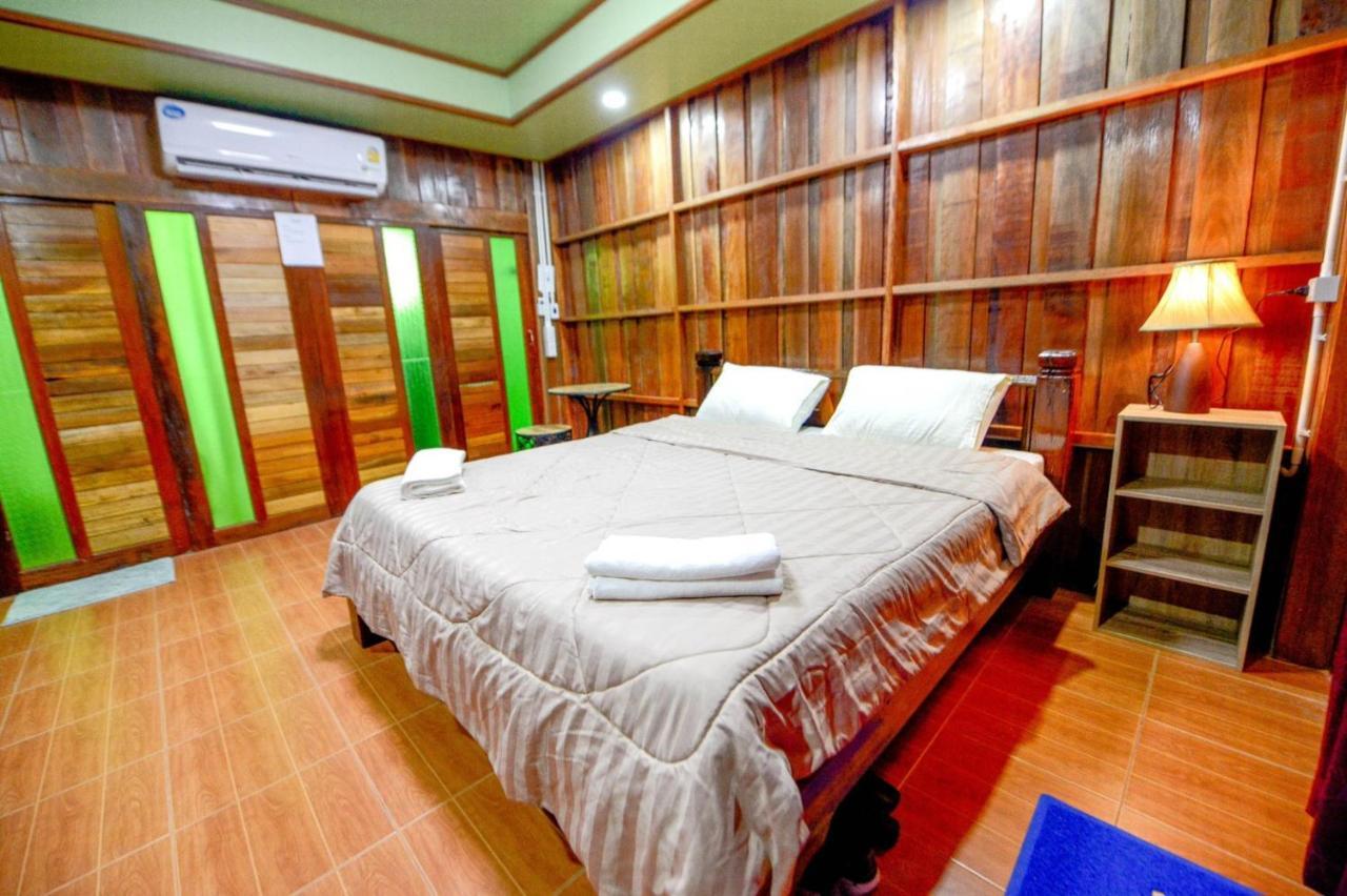 Mrk Resort & Massage Lop Buri Exterior foto