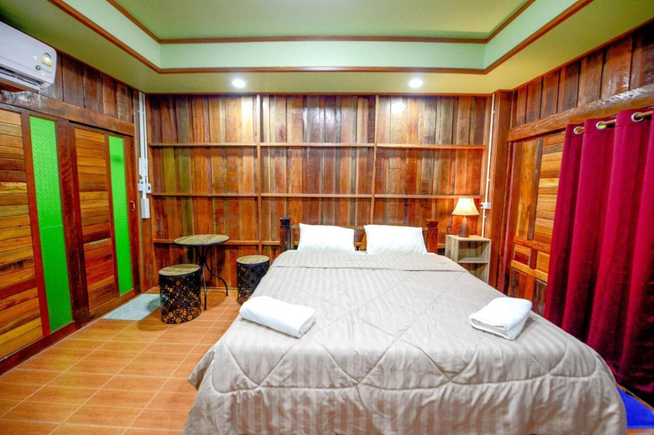 Mrk Resort & Massage Lop Buri Exterior foto